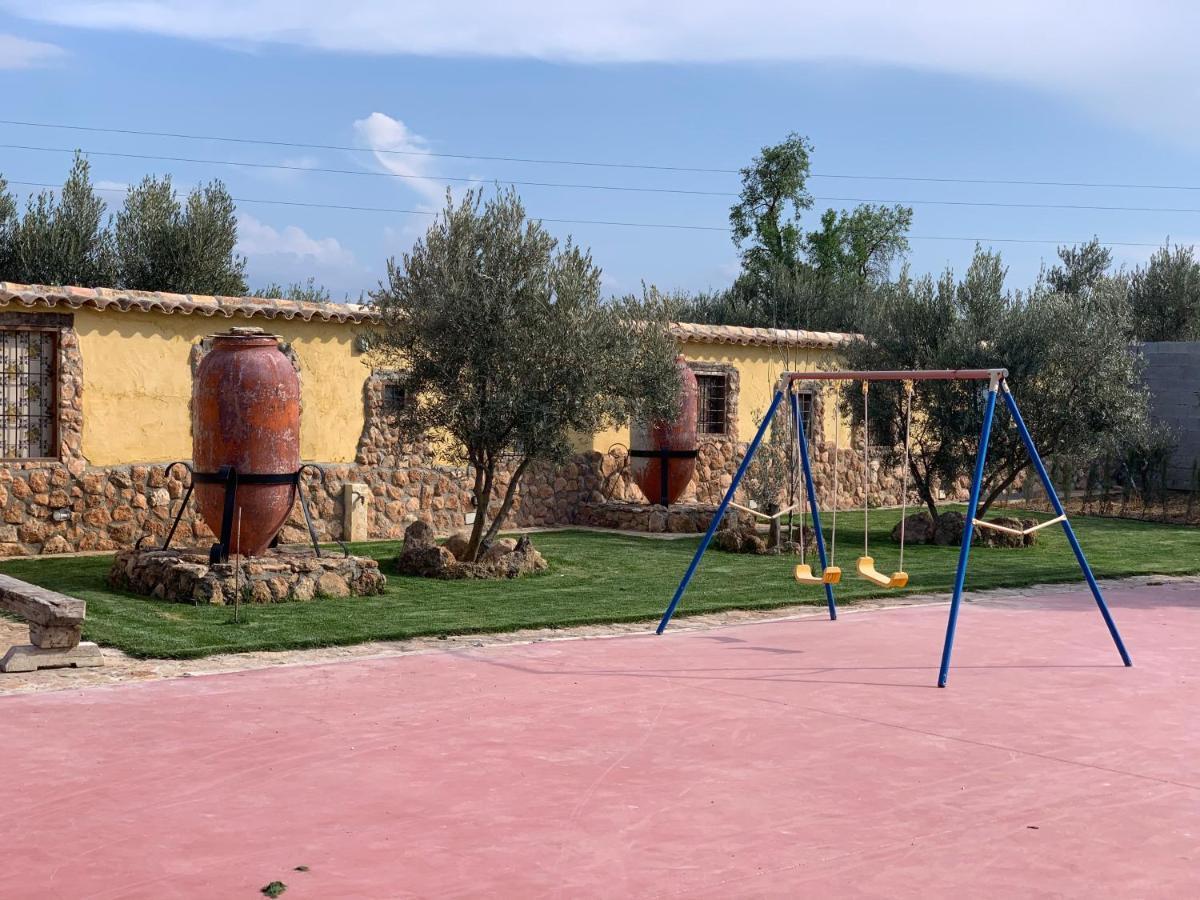 Cortijo Bustamante Guest House Baza Luaran gambar