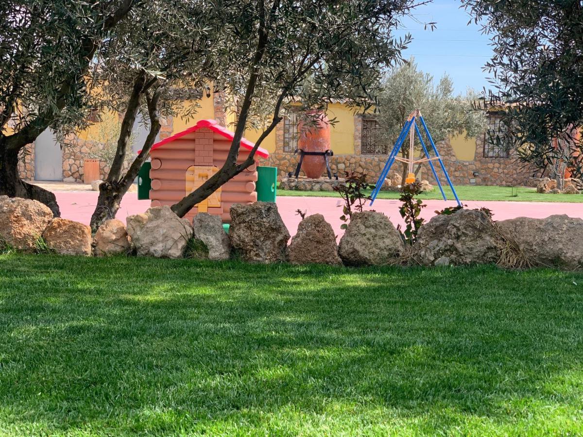 Cortijo Bustamante Guest House Baza Luaran gambar