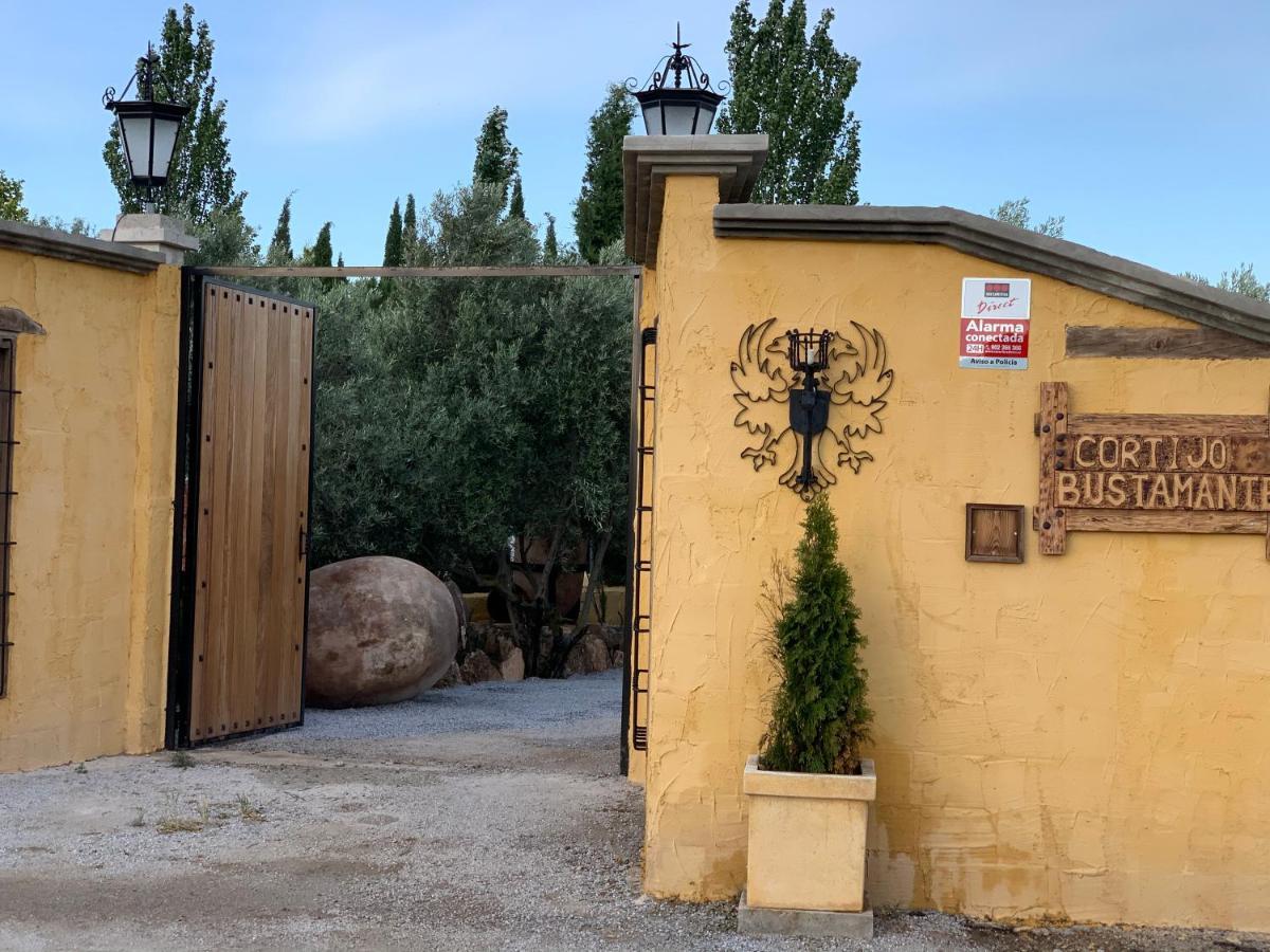 Cortijo Bustamante Guest House Baza Luaran gambar
