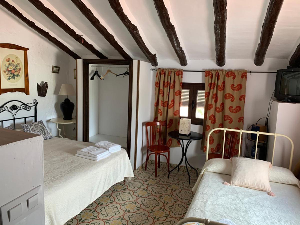 Cortijo Bustamante Guest House Baza Luaran gambar