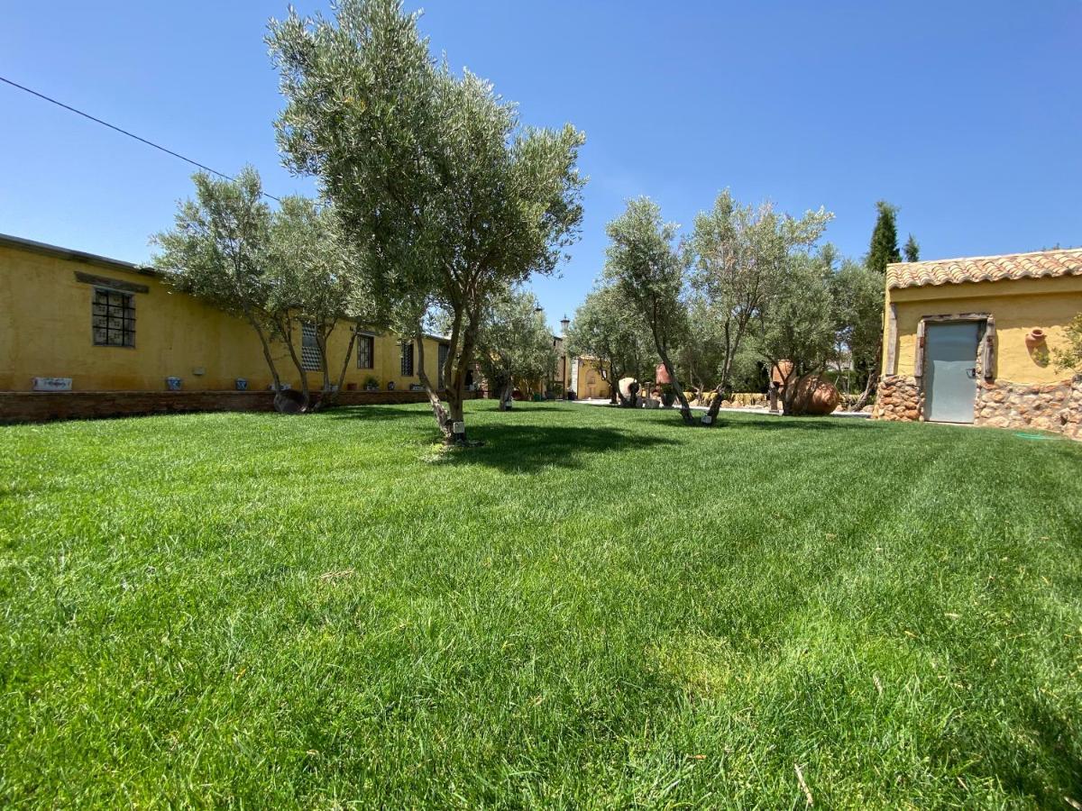 Cortijo Bustamante Guest House Baza Luaran gambar